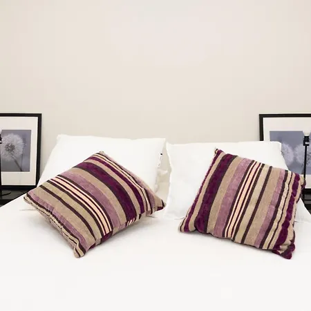 Lively Downtown Apartment Lisbon